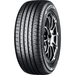 215/65R17 YOKOHAMA BLUEARTH-XT AE61 99V CAA68